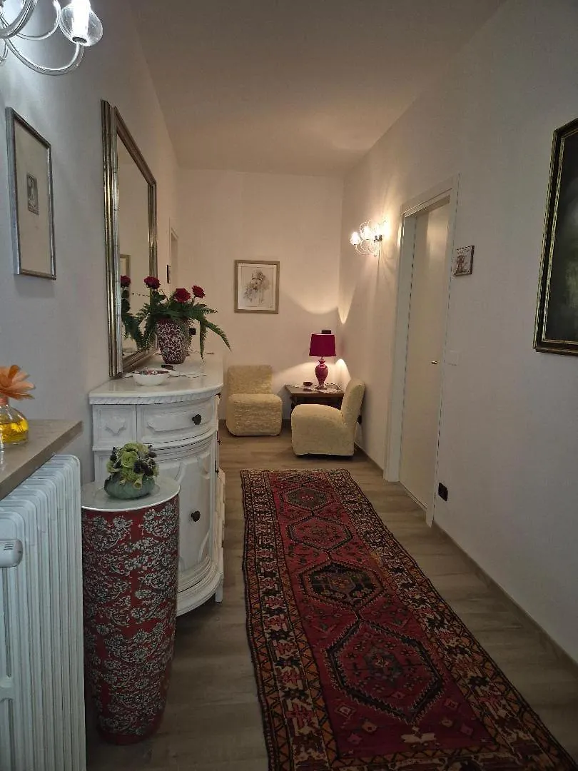 Alojamento de Acomodação e Pequeno-almoço Casa Ginev Room & Apartments Bardolino Itália