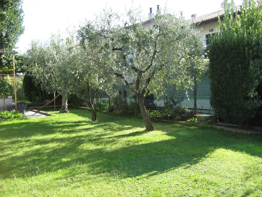 Casa Ginev Room & Apartments Italy
